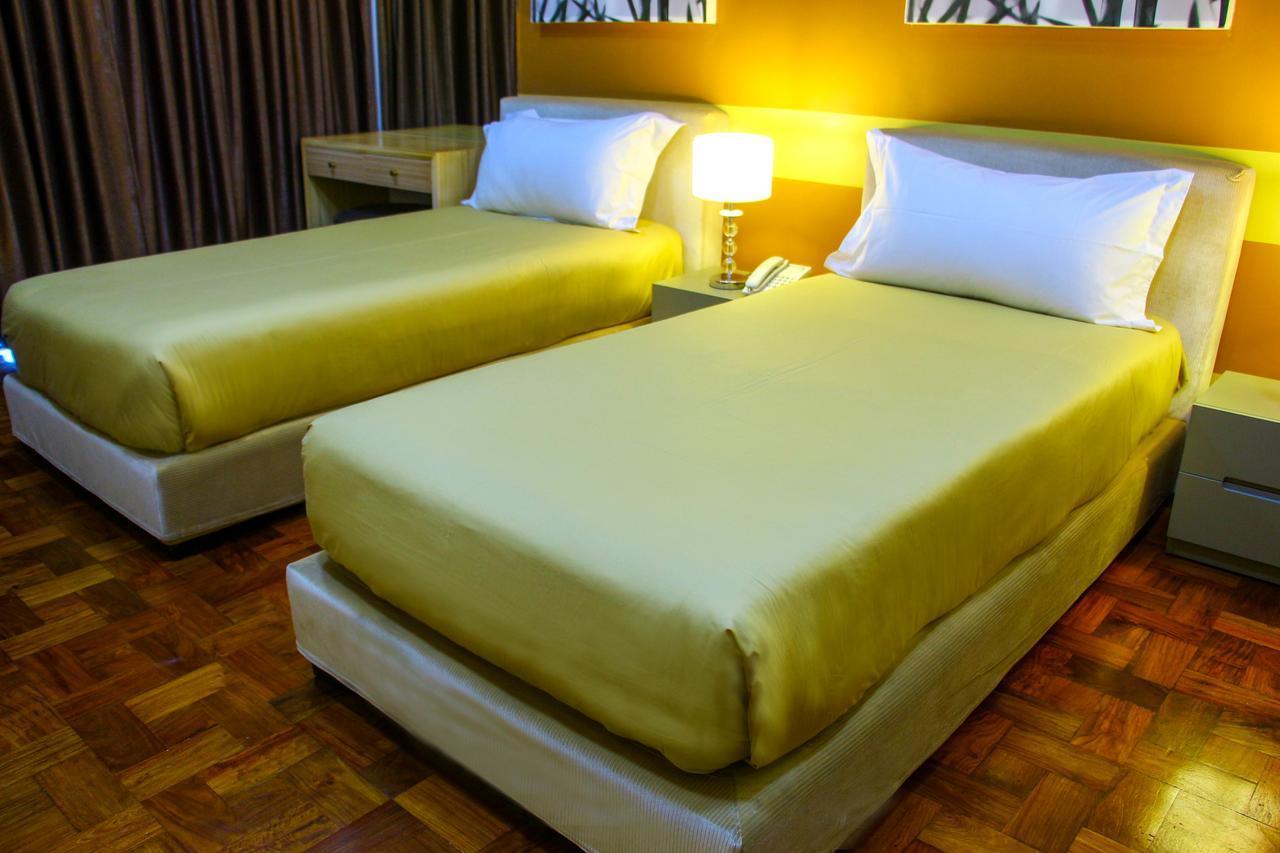 Asian Mansion II Makati City Esterno foto