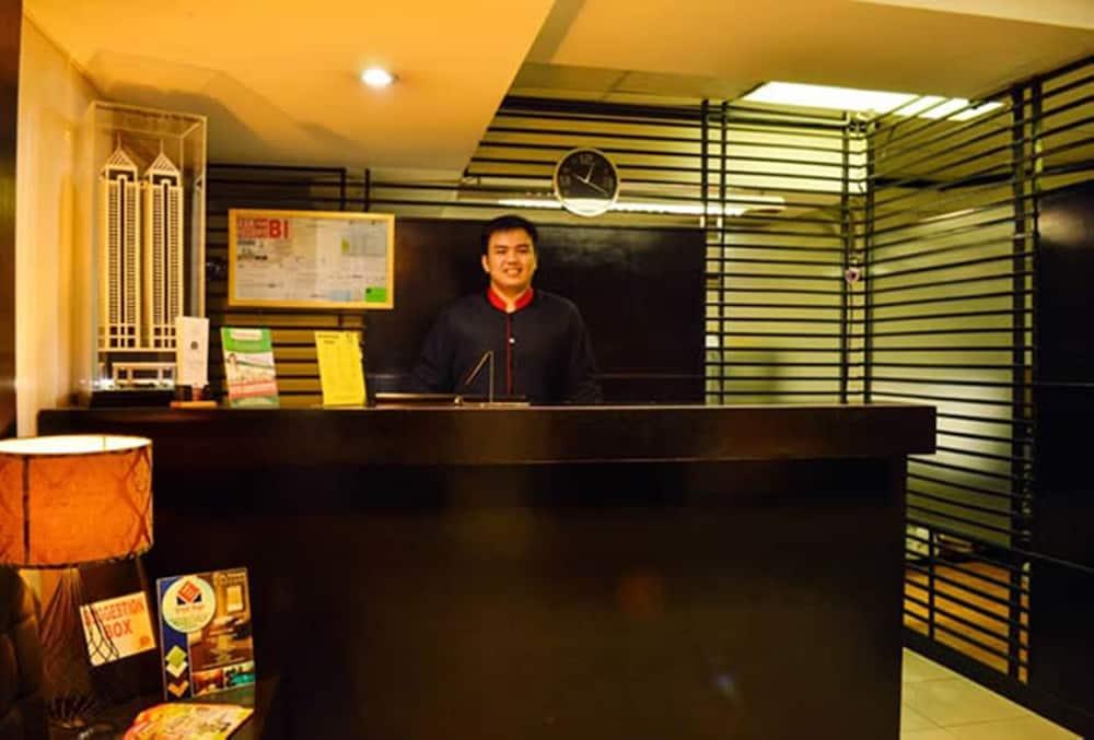 Asian Mansion II Makati City Esterno foto